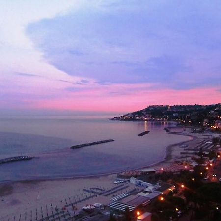 Arma Di Taggia Apartment エクステリア 写真